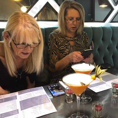 Midpoint Cafe Bistro