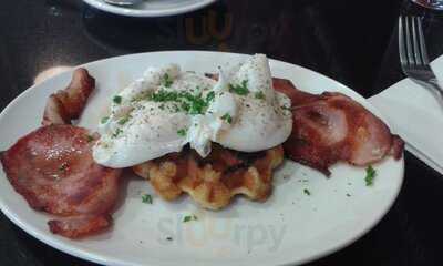 La Menta Cafe Bistro