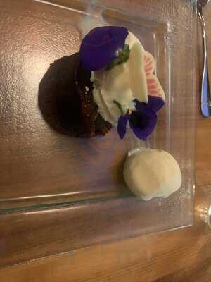 Winepress At The Donnington Valley Hotel