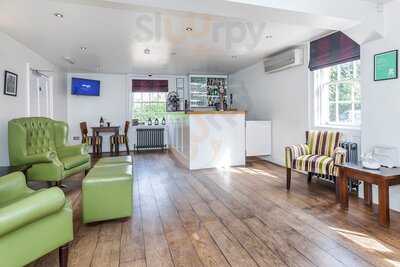 The White Napkin Restaurant