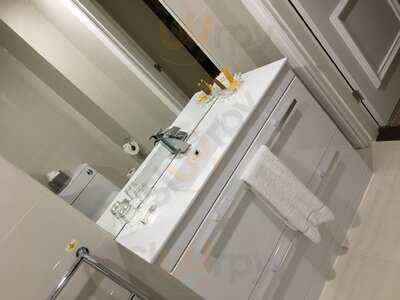 The Regency Park Hotel