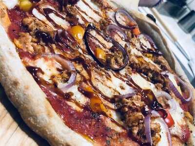 Amy's Courtyard Cafe & Gallery