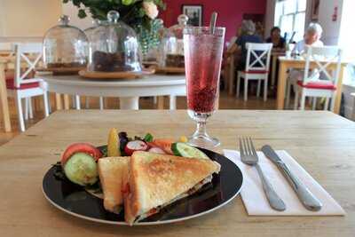 Beatons Tearooms & Bookshop - Wellington