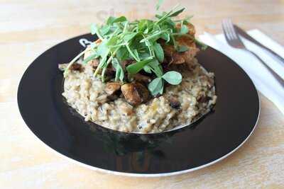 Beatons Tearooms & Bookshop - Wellington