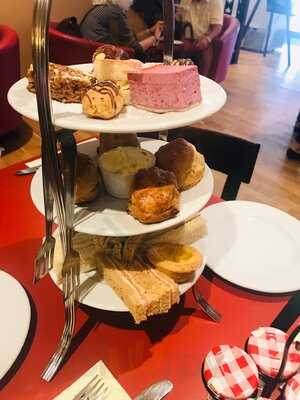 Patisserie Valerie Sutton