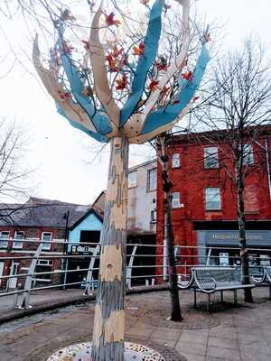 Lui's Plaice - Blackwood