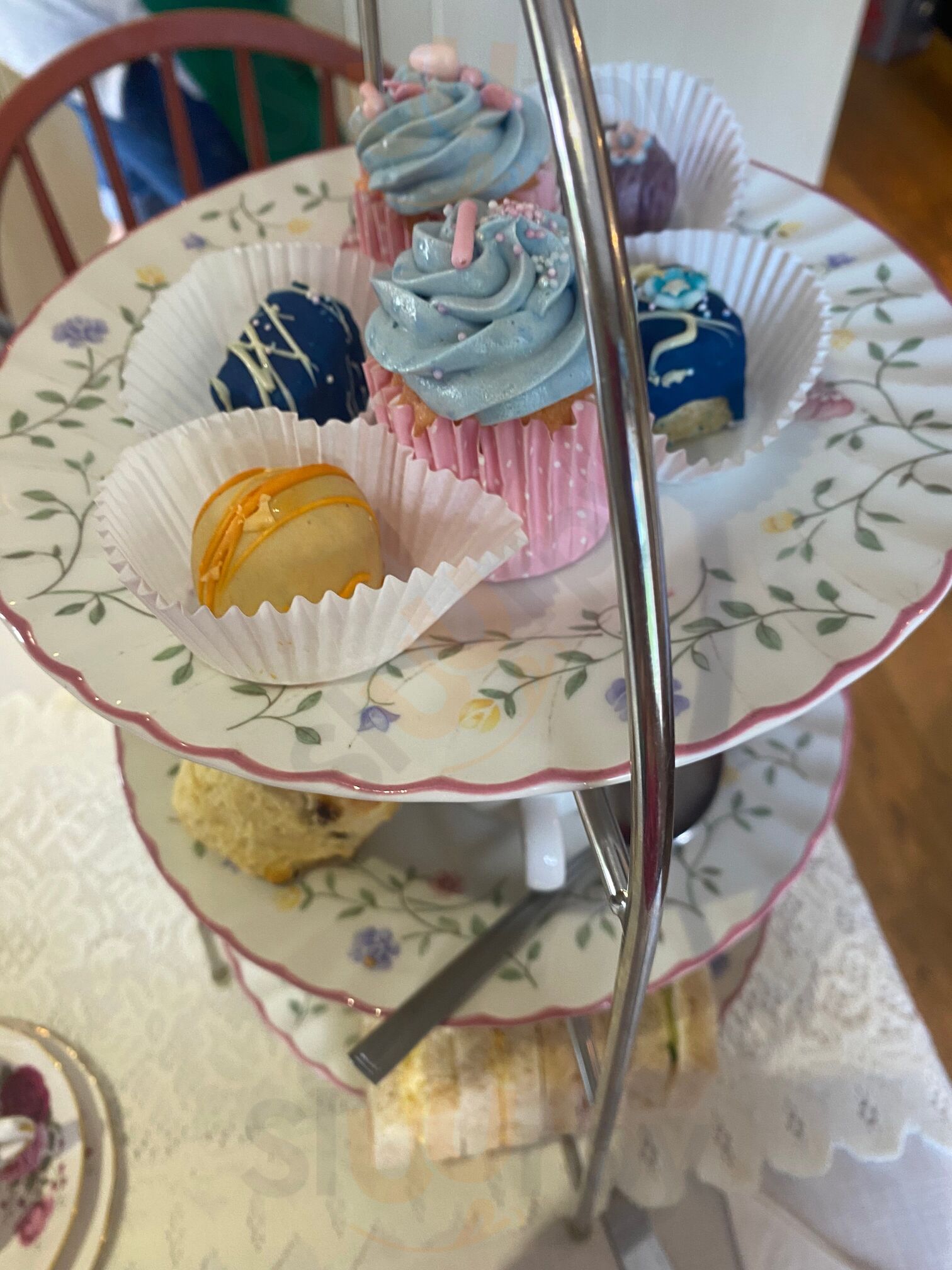 Swan House Tea Room And Bed & Breakfast