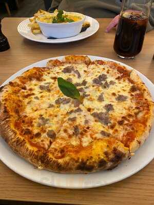 La Banca Italian Restaurant