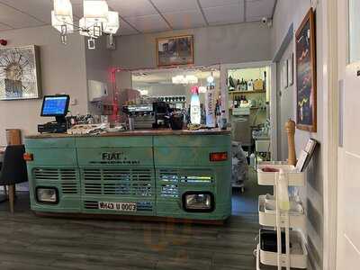 La Banca Italian Restaurant