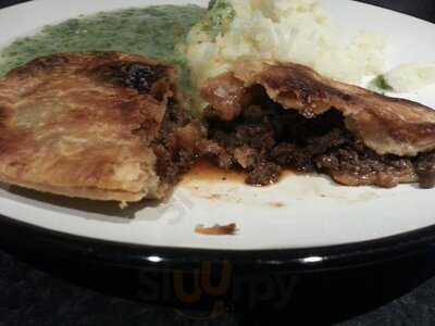 Robins Pie And Mash
