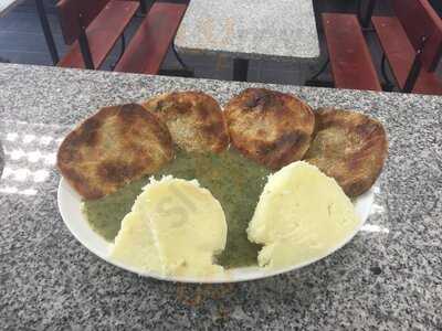 Robins Pie And Mash