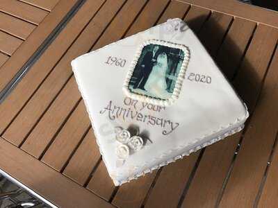 Helen's Bake House And Tearoom