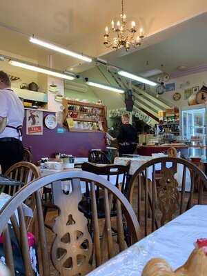 Helen's Bake House And Tearoom