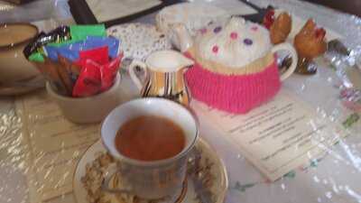 Helen's Bake House And Tearoom