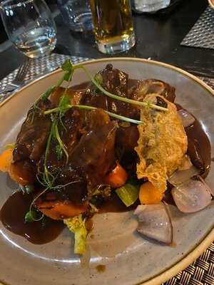 Pendulum Scottish Kitchen & Ba