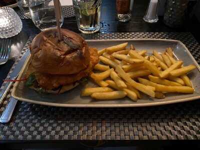 Pendulum Scottish Kitchen & Ba