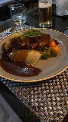 Pendulum Scottish Kitchen & Ba