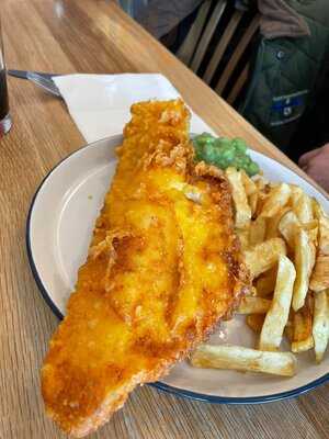 Ossie's Best Fish And Chips Tankerton