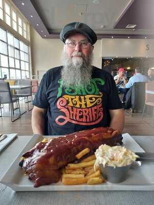 Armstrong's At The Pavilion