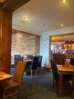 Centurion Table Table