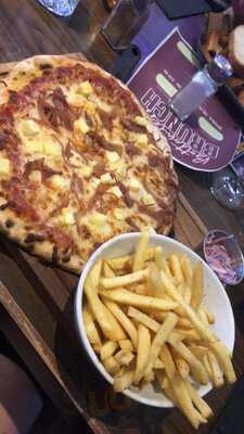 Andwhynot Bar & Restaurant