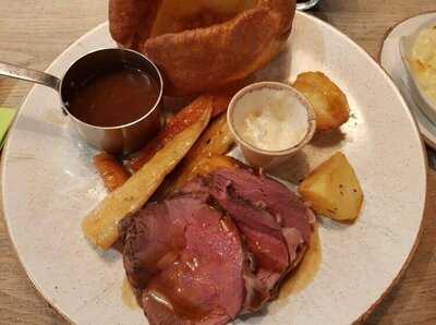 Ego At The Cedar Tree, Nuneaton