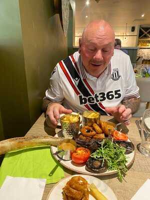 Ego At The Cedar Tree, Nuneaton