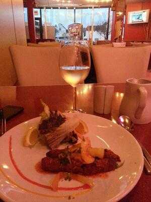 Champagne Indian Fusion