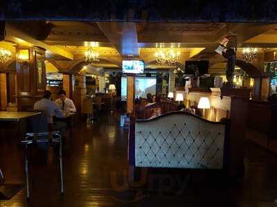 Bellinis Bar & Restaurant