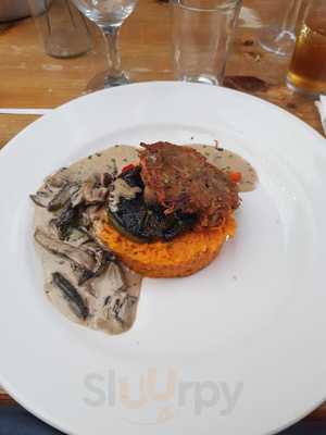 Mulberrys Restaurant & Grill