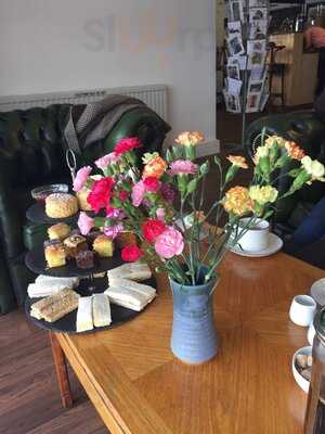 The Sun Pier Riverside Cafe