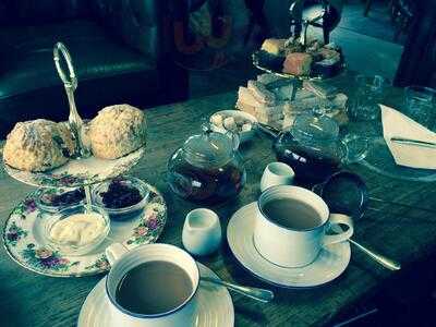 The Sun Pier Riverside Cafe