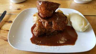 The Loft Bistro & Deli