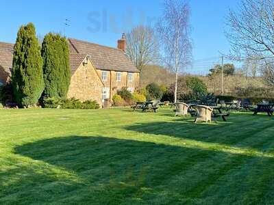 The Crown And Victoria Inn