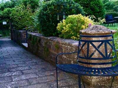 The Crown And Victoria Inn