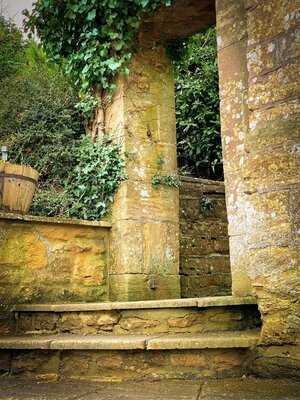 The Crown And Victoria Inn