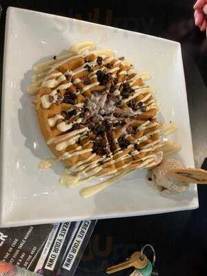 Creams Cafe