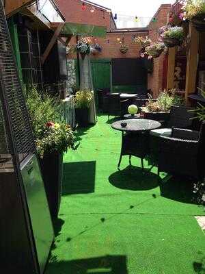 Shovel Inn - Photo 7