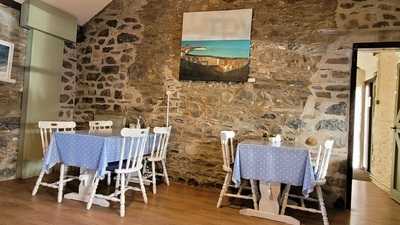 Pennau Crafts And Coffee Shop