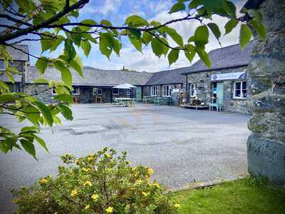 Pennau Crafts And Coffee Shop