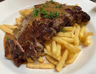 Jollies At The Hilltop