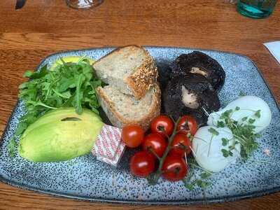 Middeys Brasserie & Lounge Bar