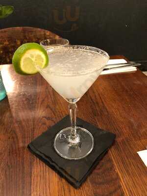 Middeys Brasserie & Lounge Bar