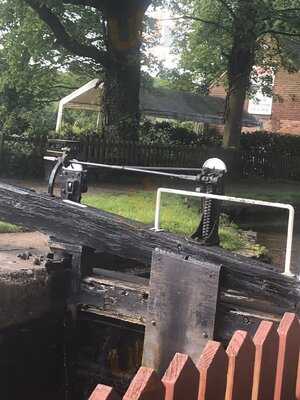 The Lock Inn And Old Smithy Tearoom