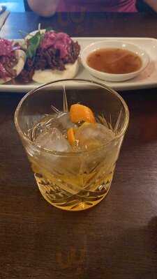 Miller & Carter Harlow