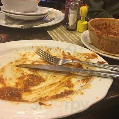 The Swan With Two Necks