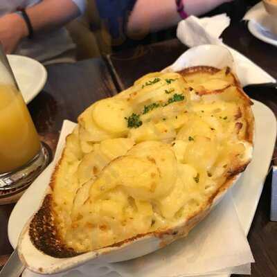 The Swan With Two Necks