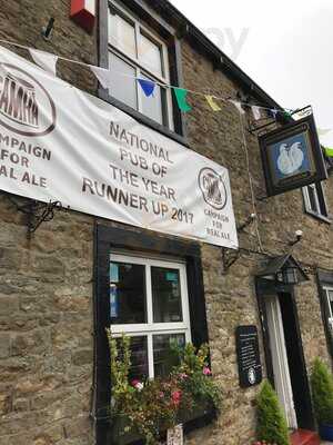 The Swan With Two Necks