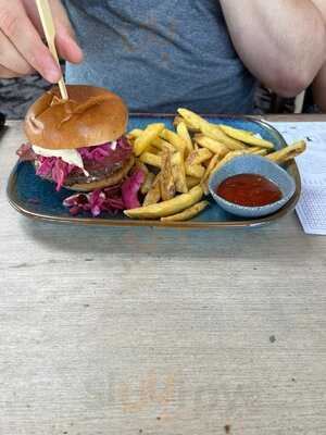 Ship & Trades Restaurant