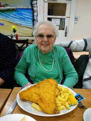 Gary's Fish & Chip Restaurant And Takeaway Clacton